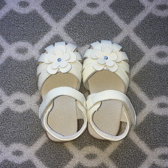 NWOT White leather sandals, toddler 8 - Picture 1 of 5